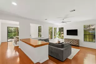 27 Sky Terrace Pl, The Woodlands, TX 77381 - Photo 4