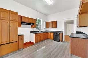 2915 Ave N 1/2 St, Galveston, TX 77550 - Photo 24