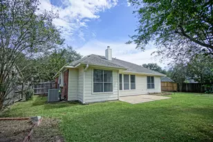 918 Featherbrook Ct, Sugar Land, TX 77479 - Photo 4