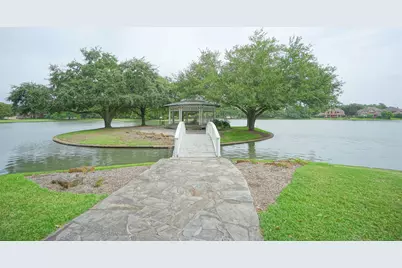 918 Featherbrook Court, Sugar Land, TX 77479 - Photo 46