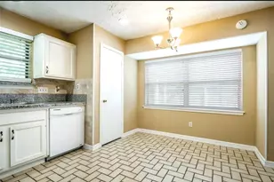 16814 Winnstream Ln, Sugar Land, TX 77498 - Photo 10