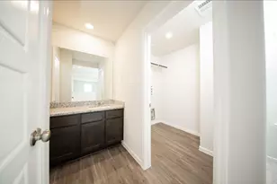 15634 Buffalo Mdw Ct, Houston, TX 77090 - Photo 12