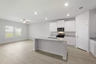 11962 Wisteria Mdws Dr, Willis, TX 77318 - Photo 6