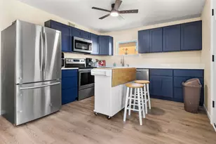 316 Seabean St, Surfside Beach, TX 77541 - Photo 8