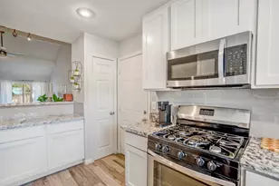 104 W White Willow Circle Circle, The Woodlands, TX 77381 - Photo 14