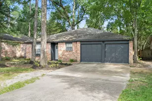 104 W White Willow Circle Circle, The Woodlands, TX 77381 - Photo 2