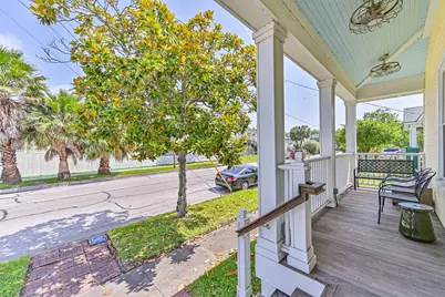3927 Bernardo De Galvez Avenue, Galveston, TX 77550 - Photo 10