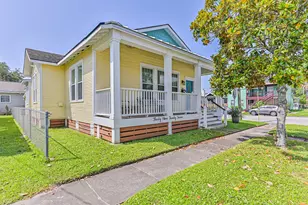 3927 Bernardo De Galvez Ave, Galveston, TX 77550 - Photo 8