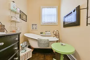 3927 Bernardo De Galvez Ave, Galveston, TX 77550 - Photo 20