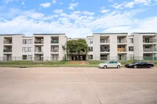 2818 S Bartell Dr, Houston, TX 77054 - Photo 8