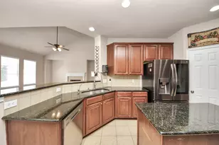 8315 Whisper Point Dr, Houston, TX 77040 - Photo 10