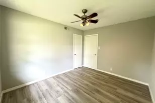 7905 Turquoise Ln, Houston, TX 77055 - Photo 22