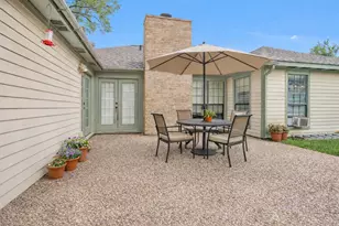 445 Augusta Dr, Huntsville, TX 77340 - Photo 28