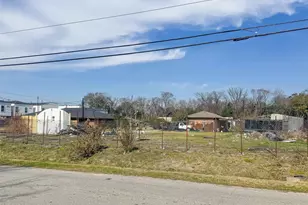 719 E Whitney St, Houston, TX 77022 - Photo 4