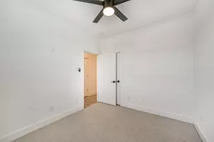 8321 Springwood Cyn Ln, Houston, TX 77055 - Photo 32