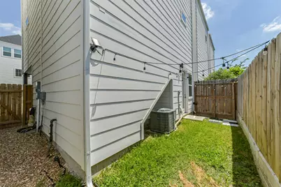 8321 Springwood Canyon Lane, Houston, TX 77055 - Photo 10