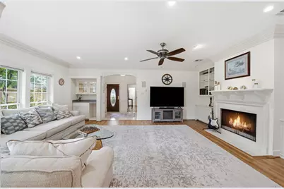 9584 Briar Forest Drive, Houston, TX 77063 - Photo 10