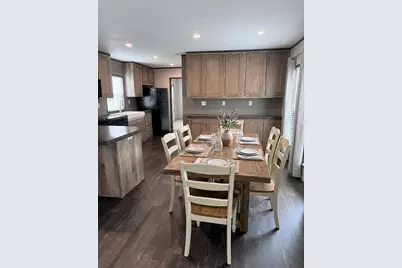 106 N 3rd Street, Highlands, TX 77562 - Photo 2