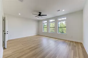 4531 Creekmont Dr, Houston, TX 77091 - Photo 12