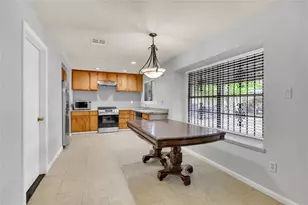 10415 Leawood Blvd, Houston, TX 77099 - Photo 12