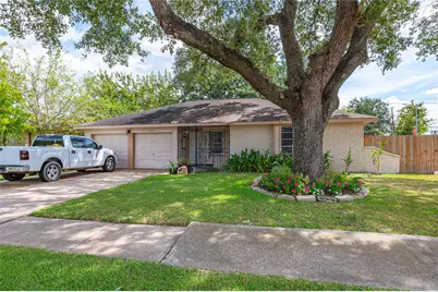 10415 Leawood Boulevard, Houston, TX 77099 - Photo 2