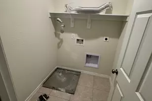 10412 Marston Vineyard Dr, Houston, TX 77025 - Photo 12