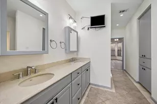 727 Bunker Hill Rd, Houston, TX 77024 - Photo 18