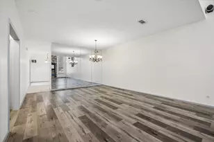 727 Bunker Hill Rd, Houston, TX 77024 - Photo 6