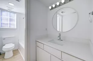 1401 Castle Ct, Houston, TX 77006 - Photo 10