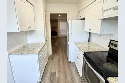 9901 Sharpcrest Street #3, Houston, TX 77036 - Photo 6