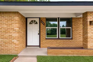 442 Glenburnie Dr, Houston, TX 77022 - Photo 2