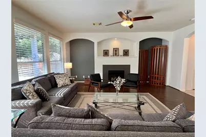 2 Stone Arrow Place, The Woodlands, TX 77382 - Photo 2