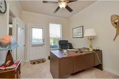 10602 Enclave Shadows Court, Houston, TX 77043 - Photo 14