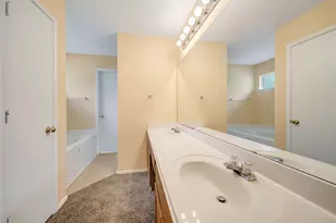 1938 Courtside Pl Dr, Missouri City, TX 77489 - Photo 12