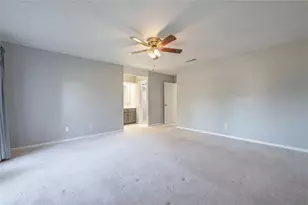 10215 Kirkwren Dr, Houston, TX 77089 - Photo 16