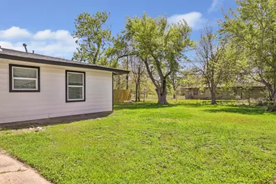 6152 Doulton Drive, Houston, TX 77033 - Photo 36