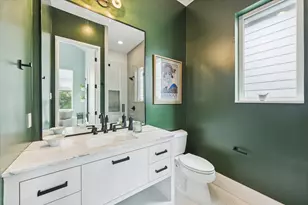 719 E 6th 1/2 St, Houston, TX 77007 - Photo 24