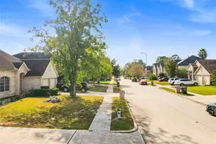 20910 Deauville Dr, Spring, TX 77388 - Photo 32