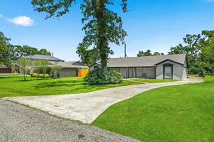 1310 Burning Tree Rd, Houston, TX 77339 - Photo 2