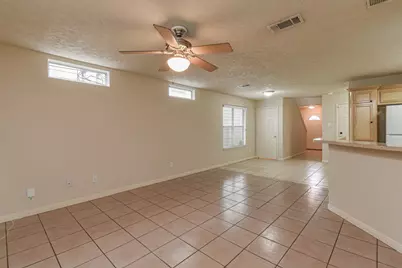 213 Foster Street, Tomball, TX 77375 - Photo 4