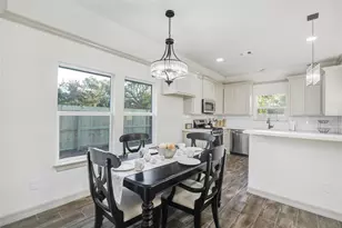 52 Leeder Ct, Lake Jackson, TX 77566 - Photo 22