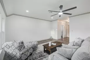 52 Leeder Ct, Lake Jackson, TX 77566 - Photo 16