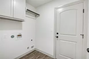 52 Leeder Ct, Lake Jackson, TX 77566 - Photo 6