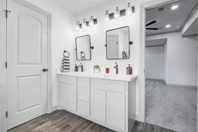 52 Leeder Court, Lake Jackson, TX 77566 - Photo 12