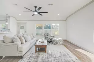 52 Leeder Ct, Lake Jackson, TX 77566 - Photo 14