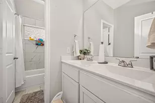 737 Lake Lacosta Dr, Katy, TX 77493 - Photo 18