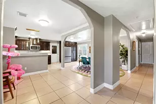 412 Inwood Dr, Baytown, TX 77521 - Photo 8