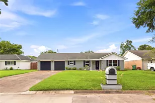 412 Inwood Dr, Baytown, TX 77521 - Photo 4