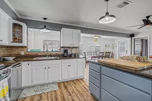 400 Ling, Bayou Vista, TX 77563 - Photo 14