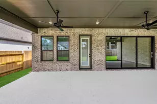3351 Bentwood Ranch Dr, Conroe, TX 77385 - Photo 10